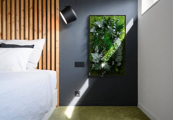 styleGREEN Pflanzenbild in Schlafzimmer styleGREEN Pflanzenbild in Schlafzimmer